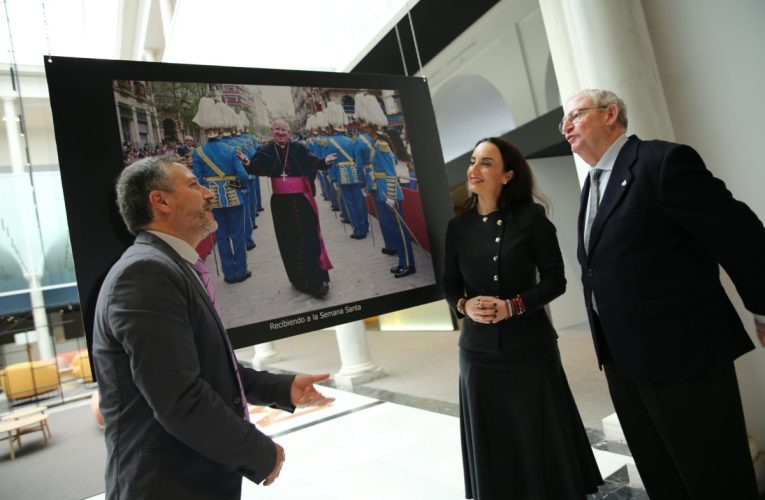CAIXABANK “RECIBE A LA SEMANA SANTA” CON LA EXPOSICIÓN FOTOGRÁFICA DEL CONSEJO