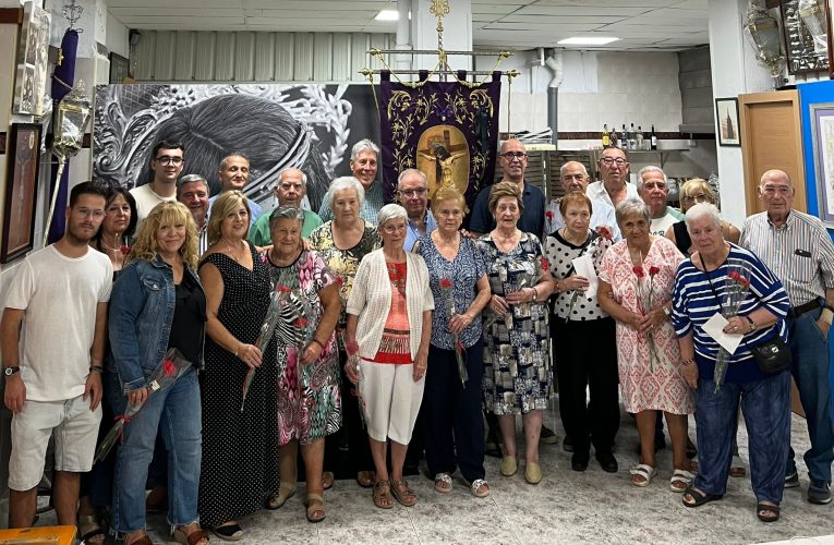 La Semana Santa Marinera homenajea a los guardianes de su historia