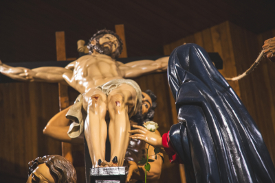 Viernes Santo: Procesión En el Calvario