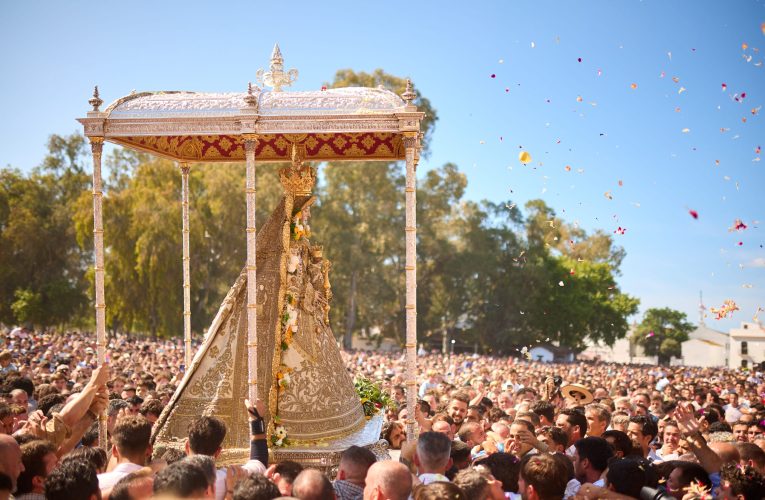 Declaración Institucional de la Hermandad Matriz de Almonte en apoyo al Turismo en El Rocío. 60º Aniversario Declaración de la Romería del Rocío Fiesta de Interés Turístico