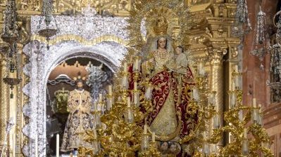Nuestra Señora del Santo Rosario en su paso de salida