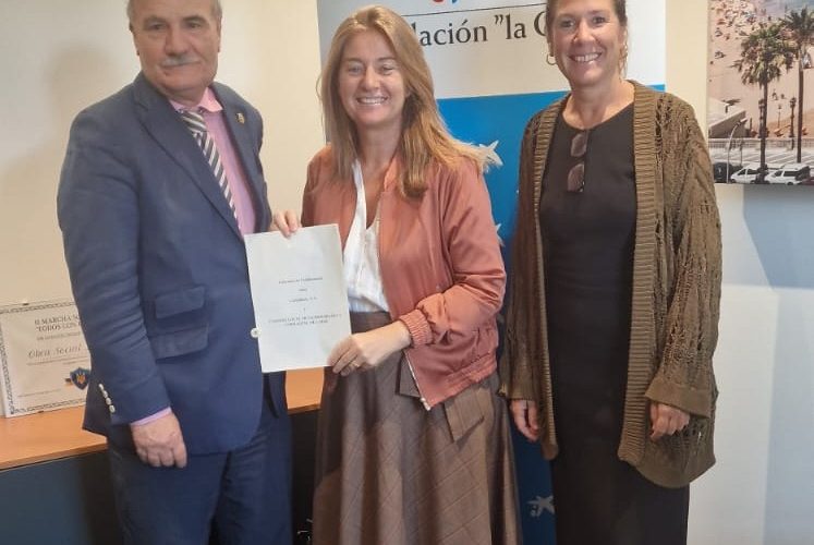 El Consejo de Hermandades y Cofradías y La Caixa en Cádiz firman su primer convenio de colaboración