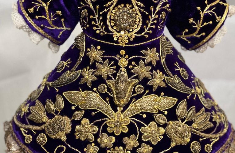 Nuevo traje para el Pastorcito Divino