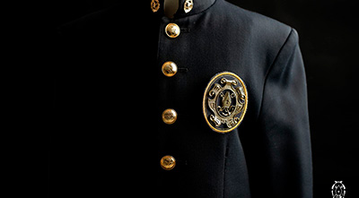 Nuevo escudo para el uniforme de la Banda Centuria Romana Macarena