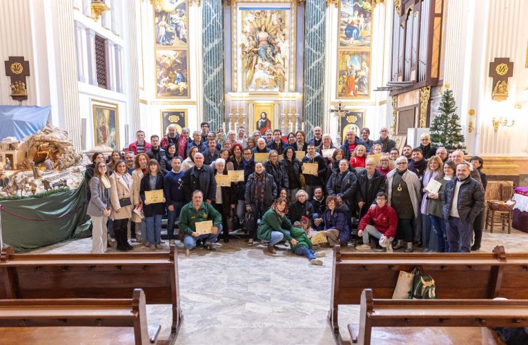 La Semana Santa Marinera enciende la Navidad en los barrios marítimos