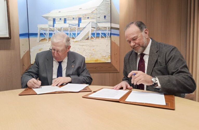 EL CONSEJO DE HERMANDADES Y LA FUNDACIÓN CAJA RURAL DEL SUR RENUEVAN SU CONVENIO DE COLABORACIÓN