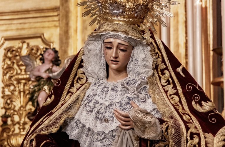 Ofrenda floral a la Santísima Virgen del Mayor Dolor y Traspaso | Hermandad del Gran Poder