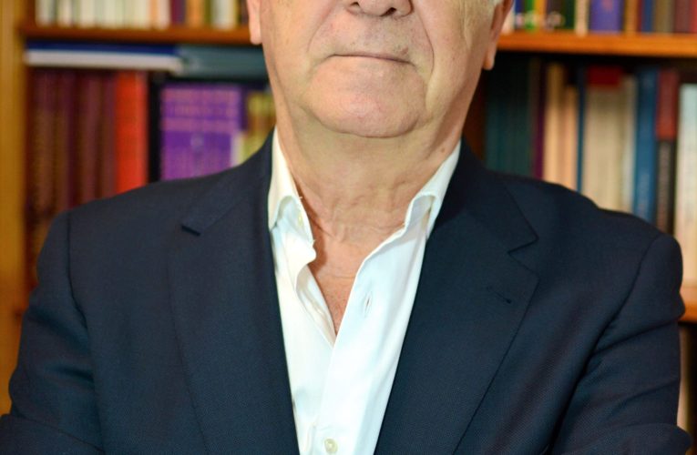 La Junta de Gobierno de la Agrupación de Cofradías aprueba la concesión de su Escudo de Oro a José Jiménez Guerrero