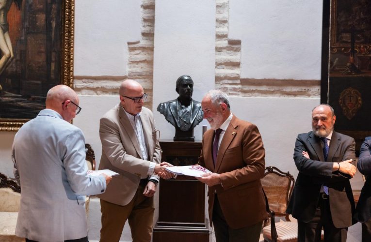 La Agrupación de Cofradías custodiará el Legado Fernando Prini