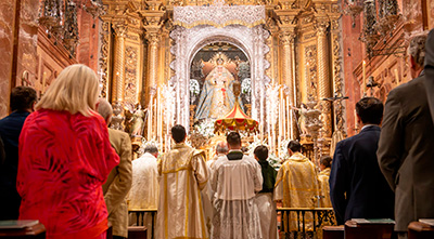 La Hermandad de la Macarena conmemora el LXII aniversario de la Coronación Canónica de la Esperanza con una Solemne Función en la Basílica