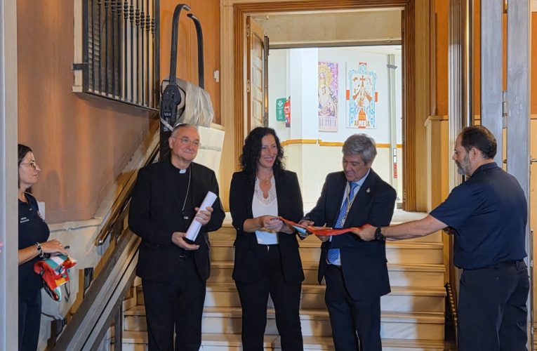La Agrupación de Cofradías inaugura su nueva sede