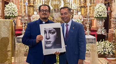 La Basílica acogió una Hora Santa por el 50º aniversario de la cuadrilla de hermanos costaleros