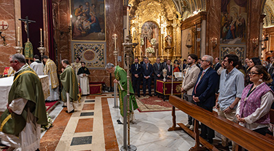 Entrega de diplomas a los hermanos que alcanzan los 25 años de permanencia ininterrumpida