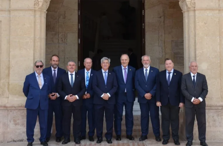 Las instituciones cofrades andaluzas refuerzan su unidad en Almería